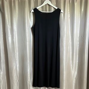 Black V-Neck Sheath Cocktail Dress